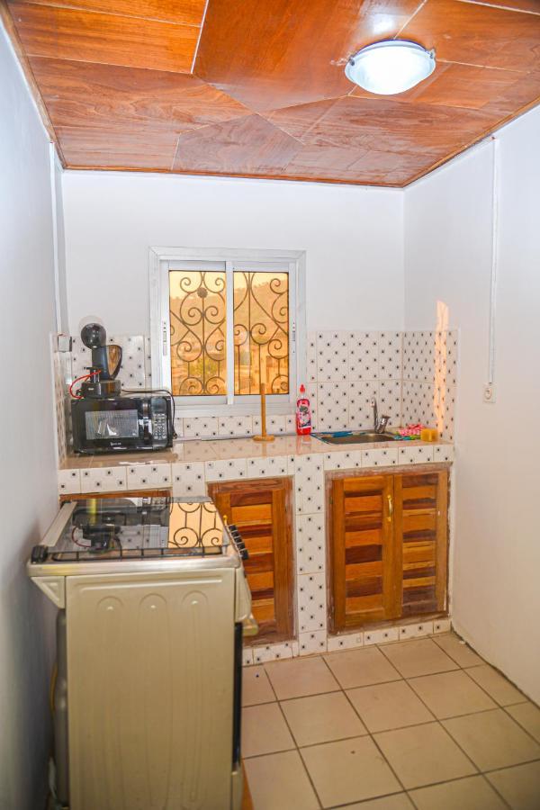 Appartement Meuble 2 Chambres Avec Salle De Bain - 1 Salon - 1E Cuisine - La Concorde - Quartier Nkomkana Yaoundé Exterior foto
