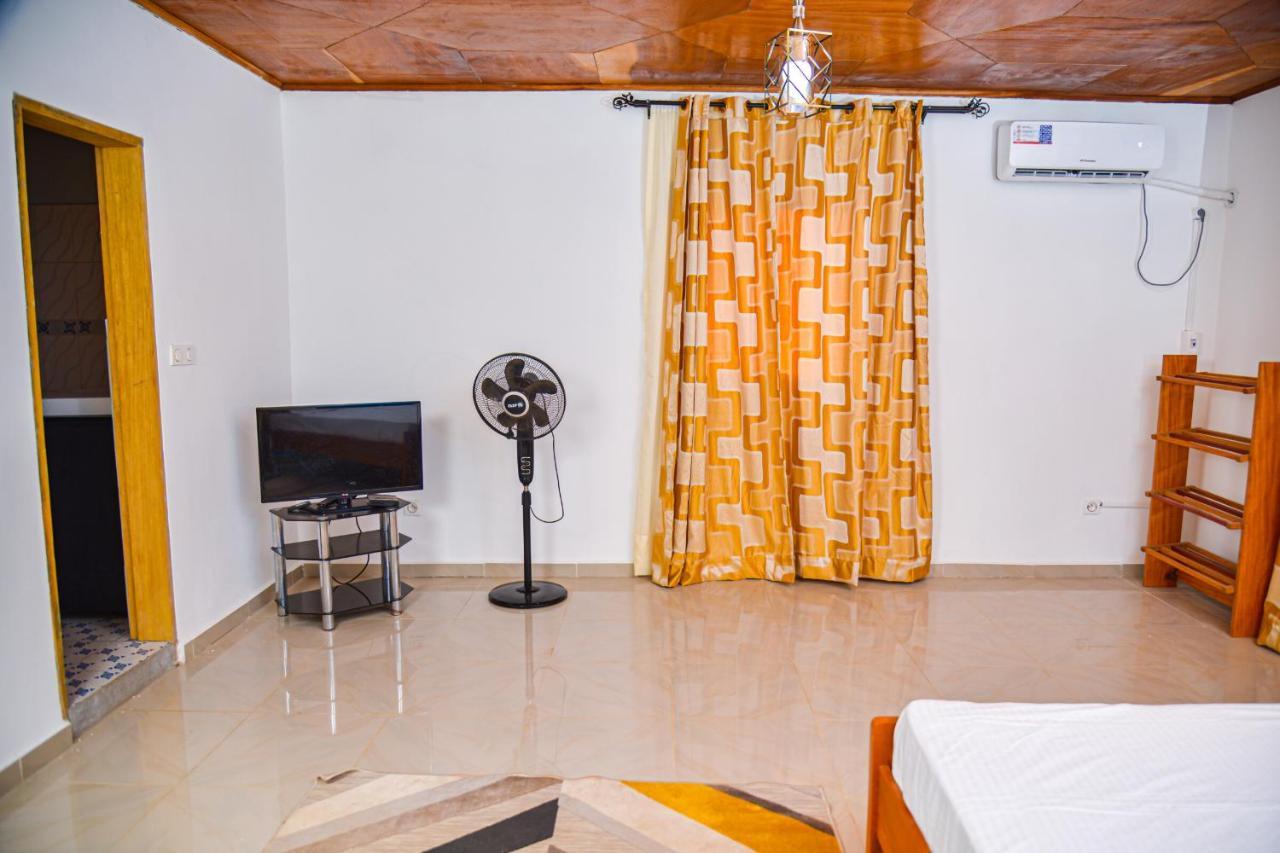 Appartement Meuble 2 Chambres Avec Salle De Bain - 1 Salon - 1E Cuisine - La Concorde - Quartier Nkomkana Yaoundé Exterior foto
